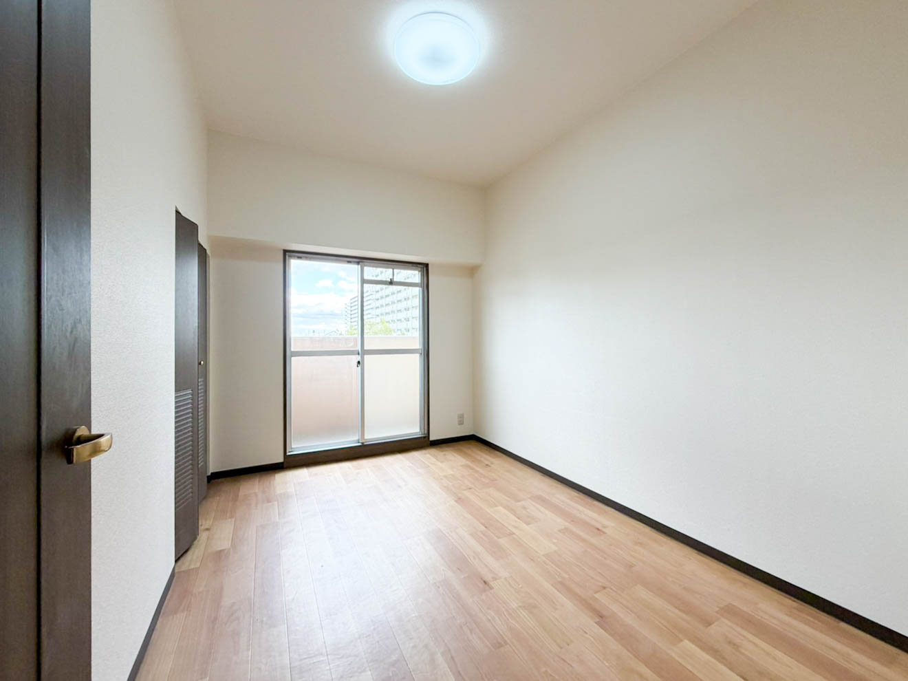 スペリアシティ名南アネックス1の洋室|個人の部屋や寝室として使える洋室です