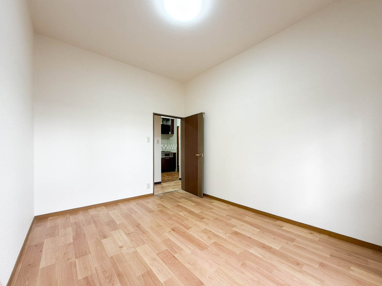 スペリアシティ名南アネックス1の洋室|広々とした洋室です