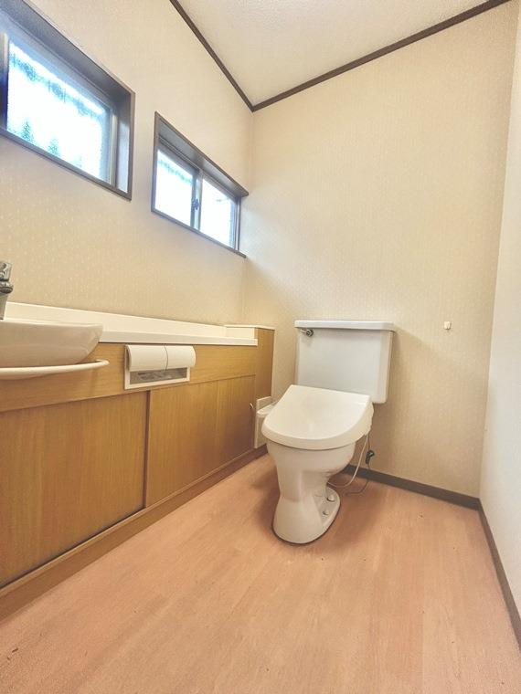 極楽２丁目戸建のトイレ|トイレもきれいです
