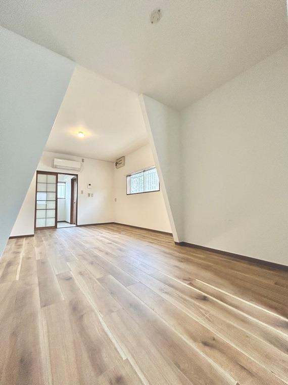 極楽２丁目戸建の居間・リビング|ゆったりとした居間です