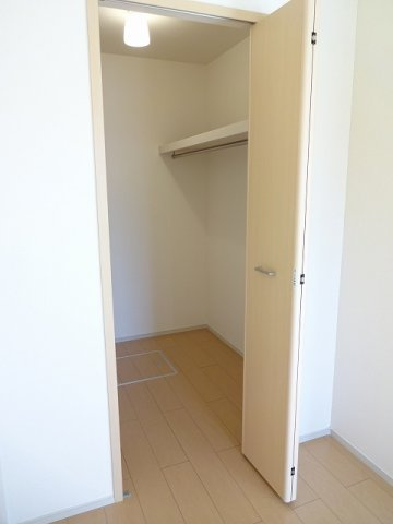 ジュネス桃山の収納|専用の収納スペースです