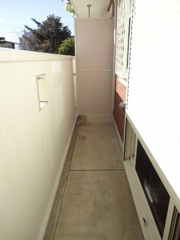 ジュネス桃山のバルコニー|広々としたバルコニーです