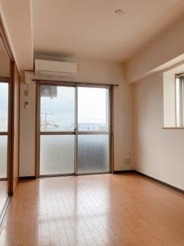 アピエ黄金の居間・リビング|使いやすい居間です