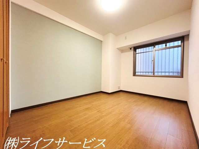 【洋室】 | モンセーヌ加島ヴィルコート | 玄関西側洋室/クローゼット有