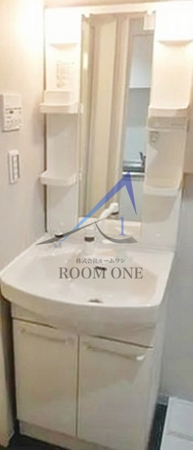 シャルム赤塚の洗面所|独立洗面台です。