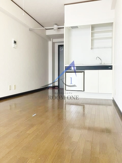 ローヤルガーデンの居間・リビング|洋室のお部屋です。