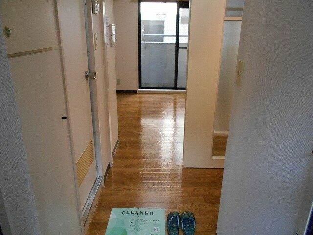 スカイコート新宿第５の玄関