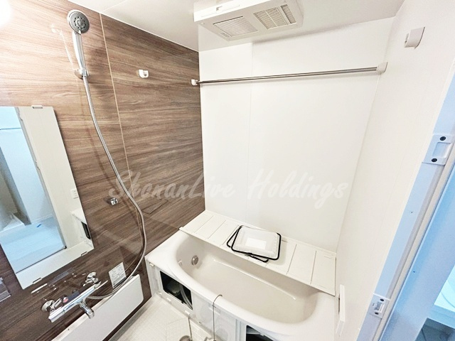 厚木市下荻野のアパートの浴室|同施工物件