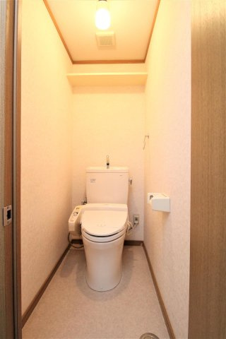 ジェネシス大島Ａのトイレ|ウォシュレット付きトイレ