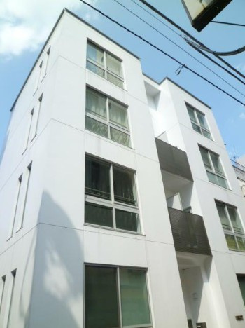 ホワイトキューブ入船の画像