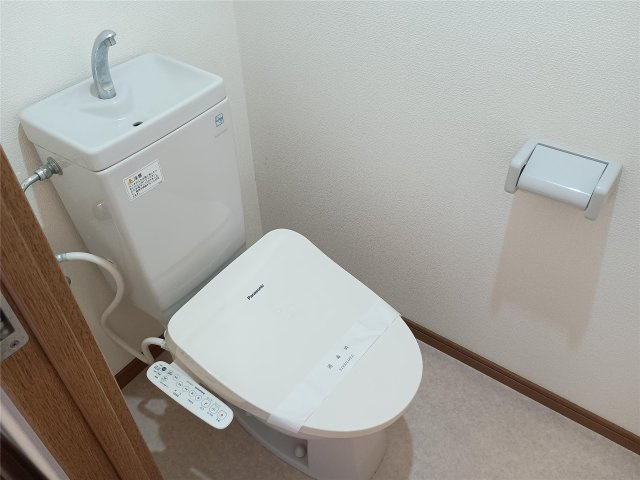 淀コーポIIIのトイレ|ウォシュレット付きトイレ