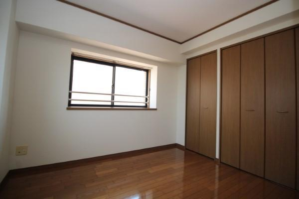 淀コーポIII|洋室（北）※実部屋は出窓無し
