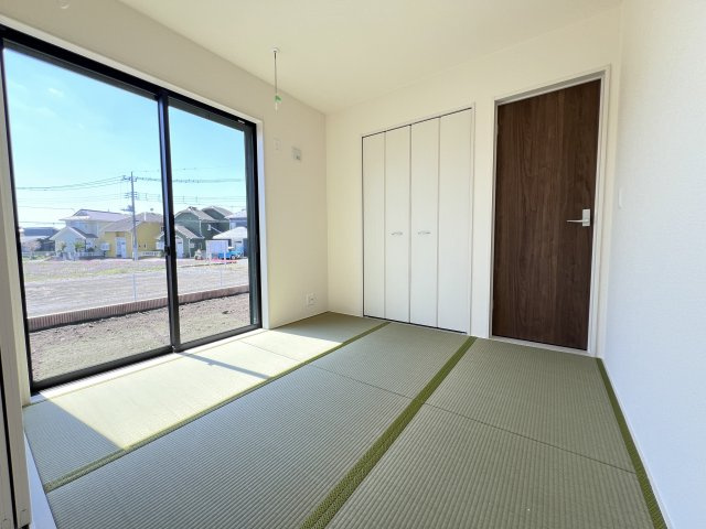 新築　安中市板鼻　Livele Garden.S　3号棟の和室|　リビング隣の和室はお子様の遊び部屋としてもちょうどいいですね♪
