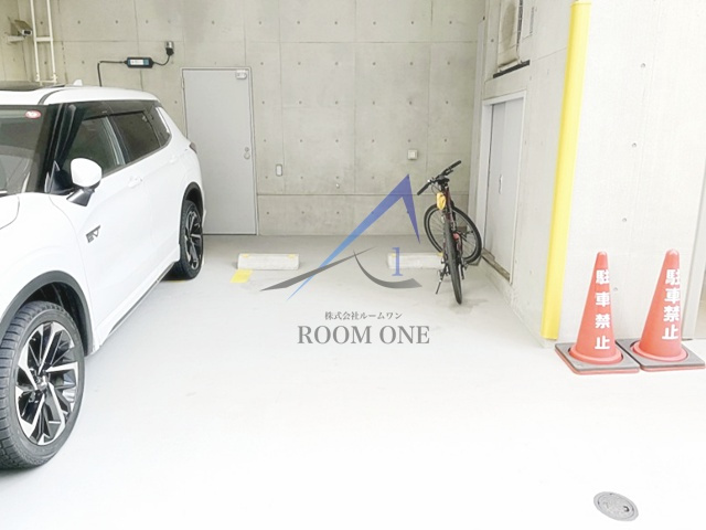 弘進ビルの駐車場|駐車場です。