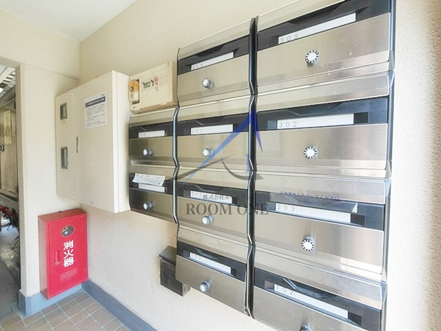 メゾン・ド・エクレールのその他共用部分|集合ポストです。