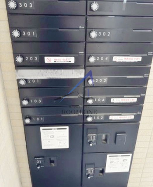 ＡＶＥＮＩＲ　ＤＡＩＺＡＷＡ（アヴェニール代沢）のその他共用部分|集合ポストです。