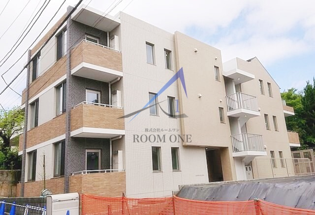 ＡＶＥＮＩＲ　ＤＡＩＺＡＷＡ（アヴェニール代沢）の外観|外観です。