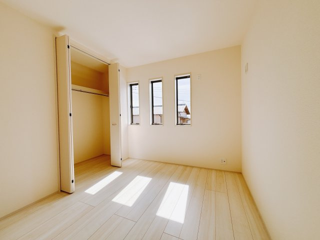 【新築戸建】第9富士見町原之郷　の洋室|■2階洋室｜2階各居室には収納をご用意しています♪常にお部屋を綺麗に保てます！小さなお子様も自然とお片付けができるようになるのでうれしいですよね！