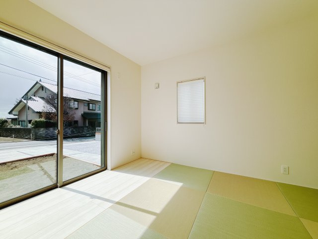 【新築戸建】第9富士見町原之郷　の和室|■1階和室｜和室でしか味わえない畳ならではの香りや素材で和のやすらぎを感じてください♪休日はお子様とお昼寝するのにも最適です！