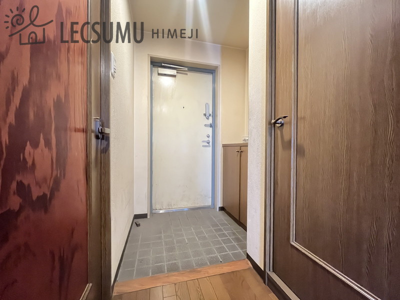 セントラルメゾン夢前川の玄関