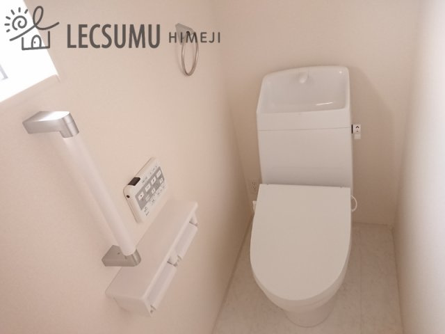揖保郡太子町立岡/新築戸建のトイレ|同社施工例
