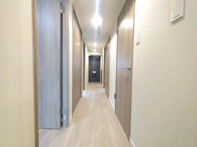 宝マンション滝ノ水の玄関|ご内覧ご希望の際は弊社までご連絡くださいませ！