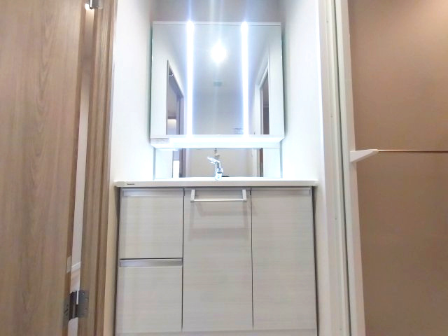 宝マンション滝ノ水の独立洗面台|ご内覧ご希望の際は弊社までご連絡くださいませ！