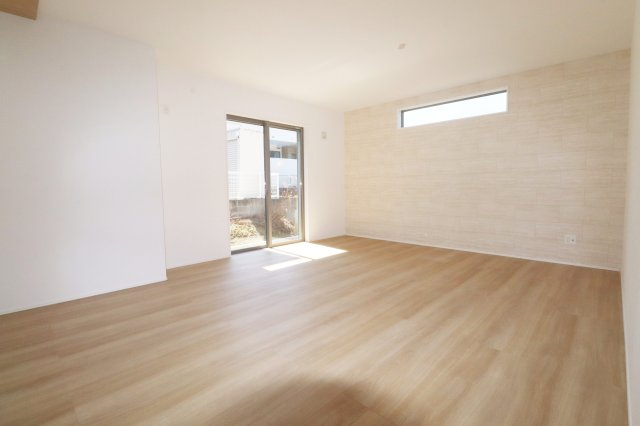 郡山市安積４丁目　　　１号棟　　　安積第３小学校、安積第２中学区の居間・リビング