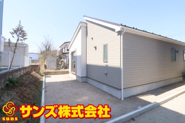 郡山市安積４丁目　　　１号棟　　　安積第３小学校、安積第２中学区の外観|南東側から見た外観