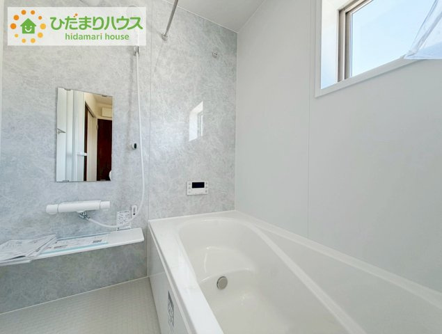 いわき市平南白土２期　新築戸建　3号棟の浴室|"何歳まで一緒に入ってくれるだろうか・・・。
広いお風呂は、お子様と一緒に入るバスタイムがより楽しくなります。"