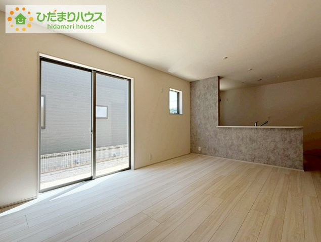 いわき市平南白土２期　新築戸建　3号棟の居間・リビング|お子様が元気に遊べる広々としたリビングです。