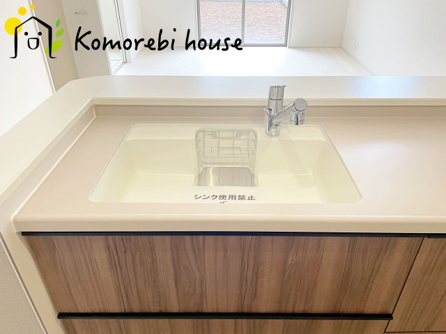 白岡市白岡　8期　新築一戸建て　リーブルガーデン　01のキッチン|きれいなキッチンです