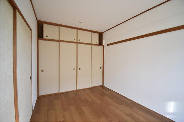 ベイヒルズ明石の洋室