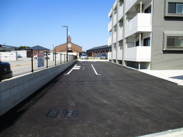 アステール吉村の駐車場|アステール吉村の駐車場