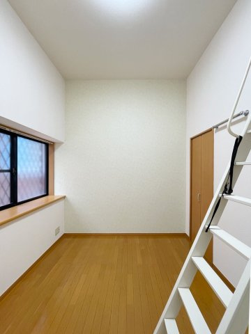 エーデル神松寺の居間・リビング