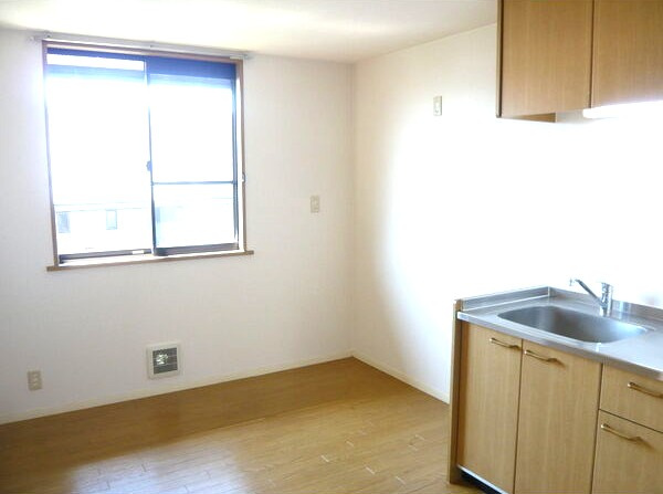 アミティ植田Ａの居間・リビング