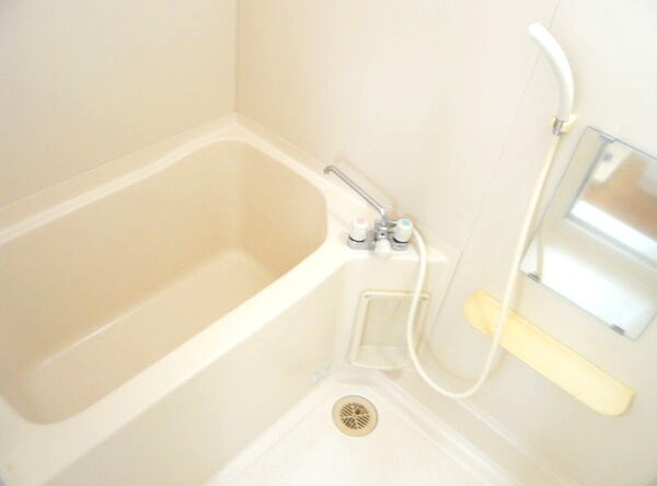 アミティ植田Ａの浴室