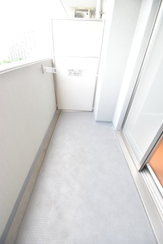 レジデンス京橋スクエア（旧ルクレ京橋）のバルコニー