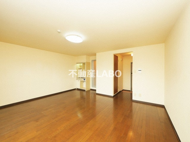 ドミール喜連の居間・リビング