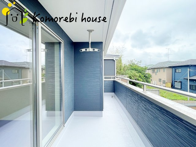 白岡市白岡　8期　新築一戸建て　リーブルガーデン　02のバルコニー|バルコニーからの眺めを楽しみながら食事をしませんか