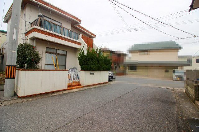 ■□旗ヶ崎1丁目RC戸建□■の前面道路含む現地写真|私道幅員6ｍあります。