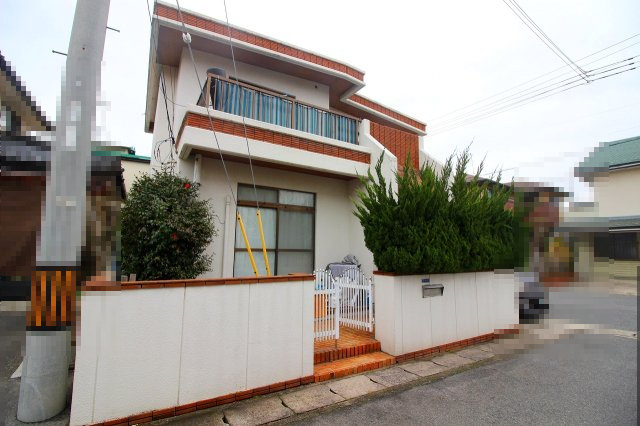 ■□旗ヶ崎1丁目RC戸建□■の外観|ブロック塀を解体した場合、もう一台の駐車場も可能です。※車種制限はございます。