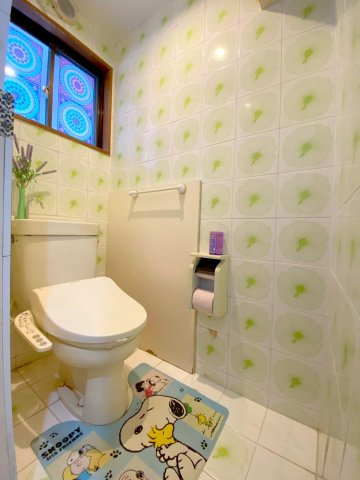 ■□旗ヶ崎1丁目RC戸建□■のトイレ|タイル張りのトイレとなっております。