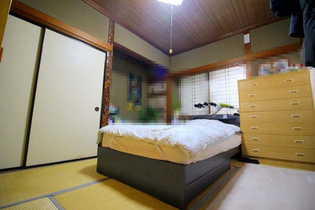 ■□旗ヶ崎1丁目RC戸建□■の和室|1階の和室6帖になります。床の間もあり、掛け軸や生け花等飾っていただけます。押入れもあり収納にも困りません。