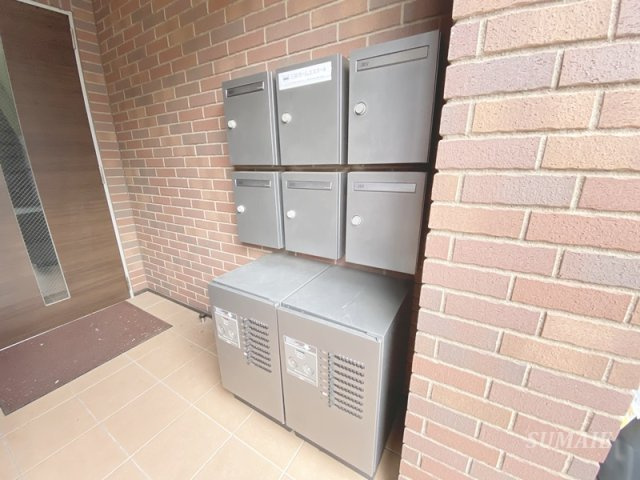 チューダーハウス常盤のその他共用部分|集合ポストと宅配ボックスです☆