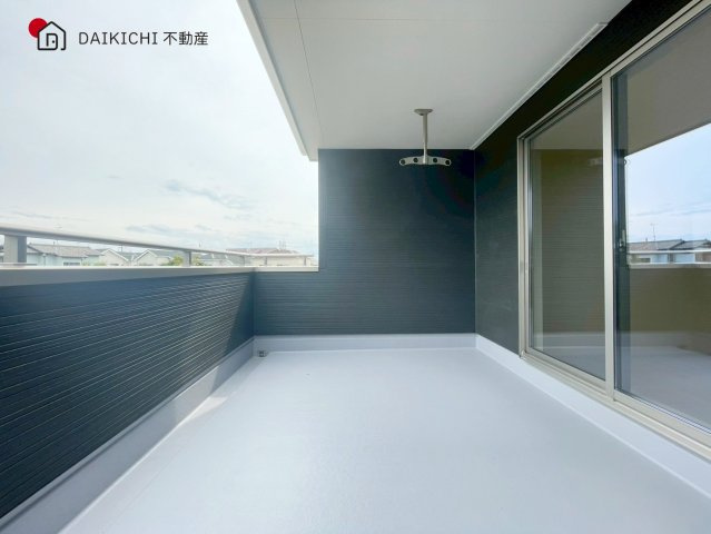 【バルコニー】 | 白岡市白岡8期　Livele Garden.S　新築戸建　全2棟　1号棟