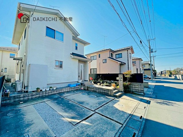 【前面道路含む現地写真】 | 行田市藤原町2丁目　中古戸建