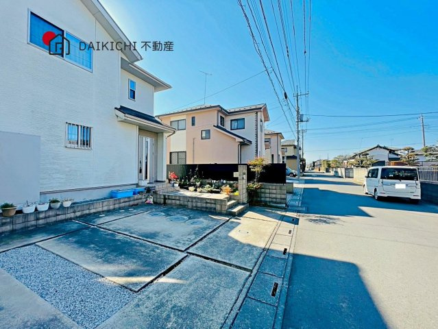 【前面道路含む現地写真】 | 行田市藤原町2丁目　中古戸建