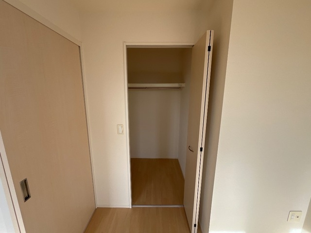 エクセルシオールの収納|クローゼット