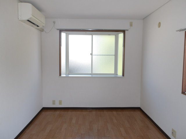 ウィスタリアD.Cの居間・リビング